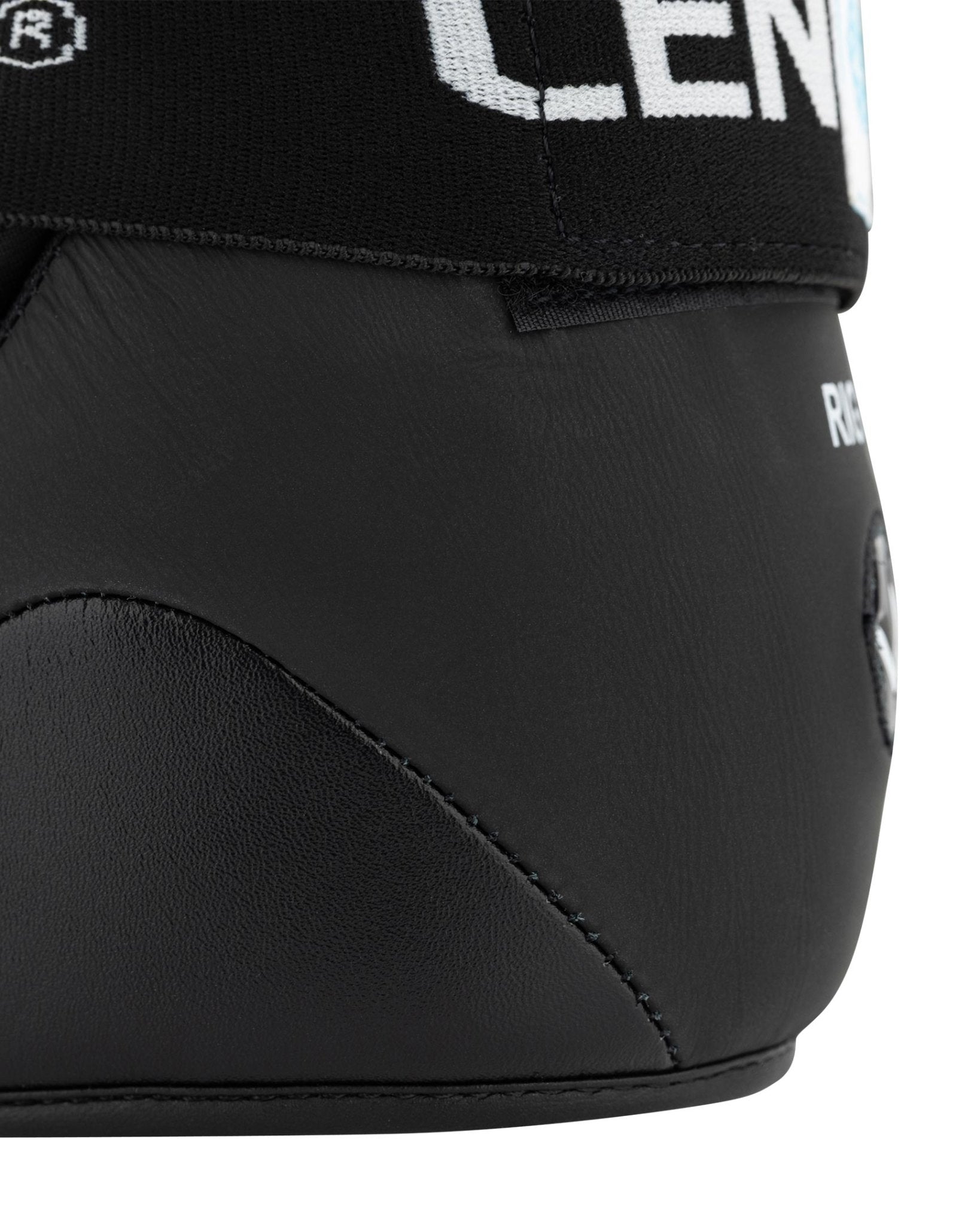 WAKO Creed Kicks