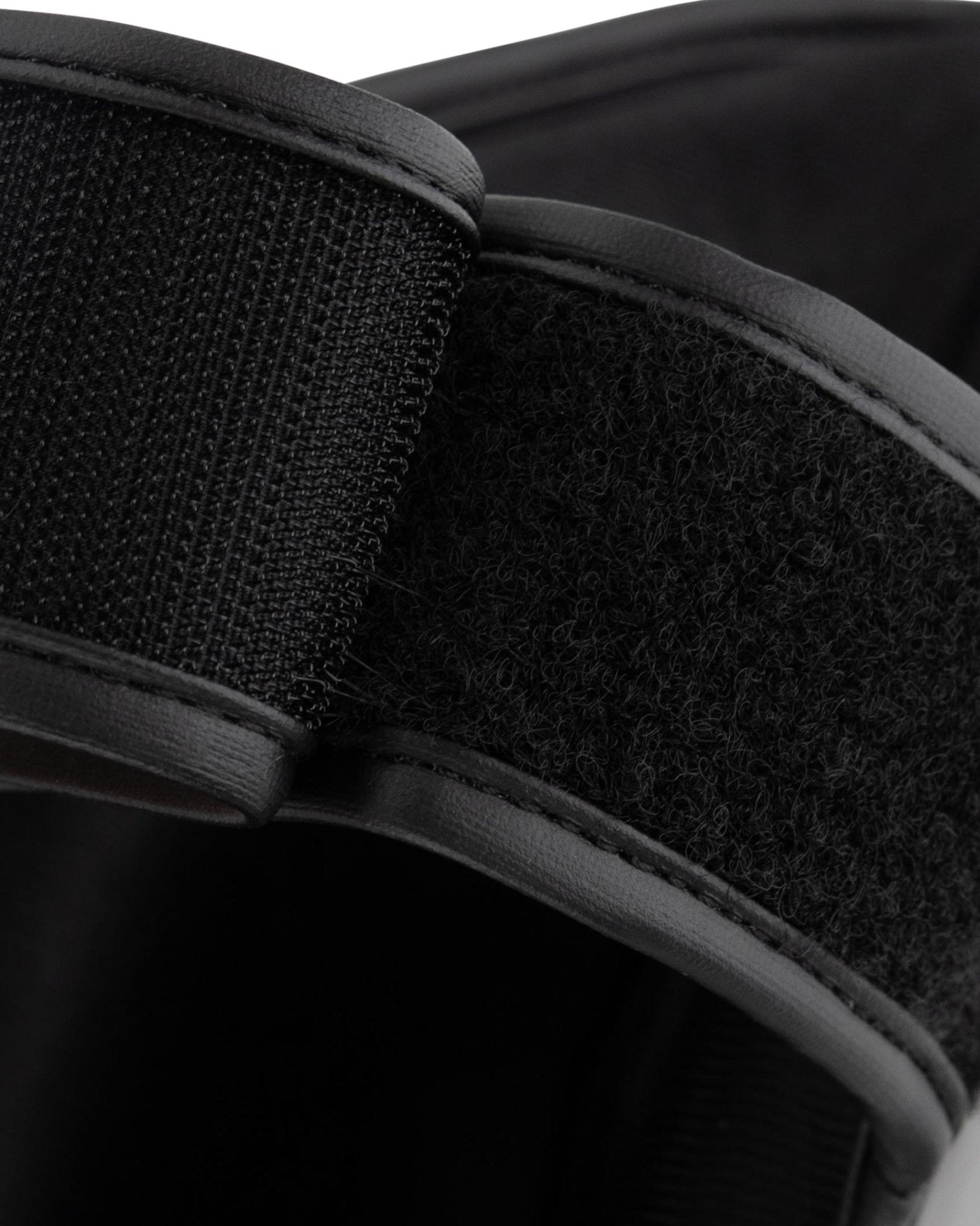 WAKO Valor Shin In-Step